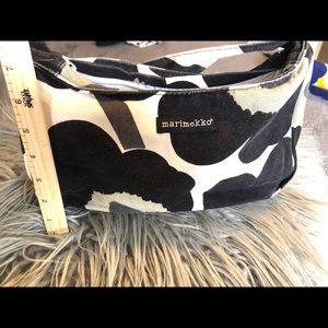 Marimekko classic Unikko pattern shoulder bag